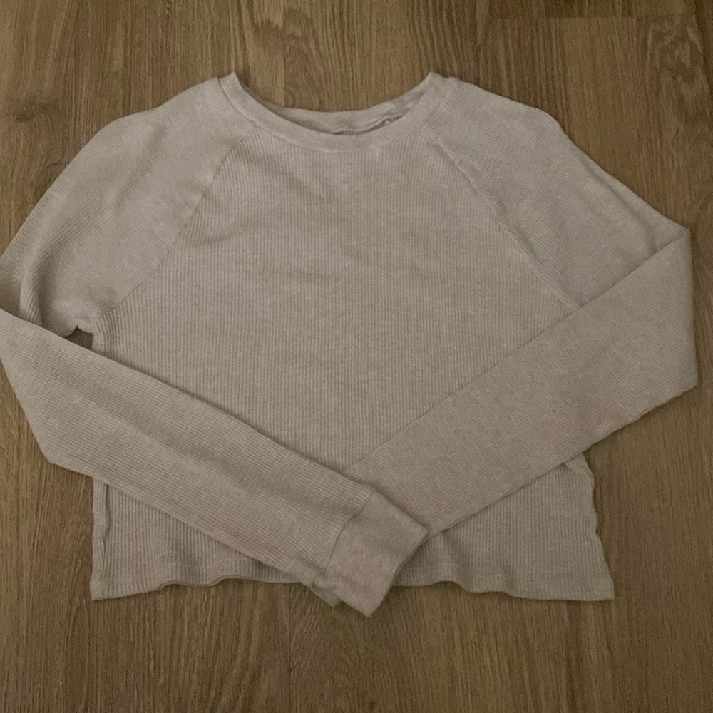 Pacsun Cream Long Sleeve Tee.
